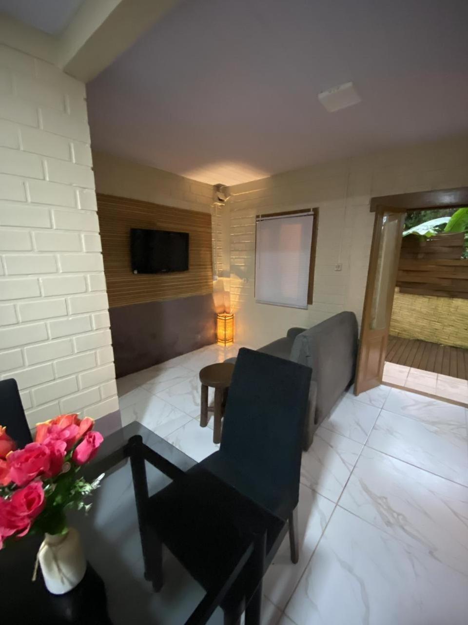 Casas A 200 Metros Do Mar . *